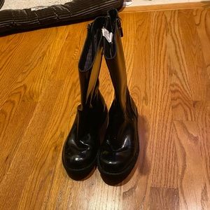 Girls leather ugg boats US size 2